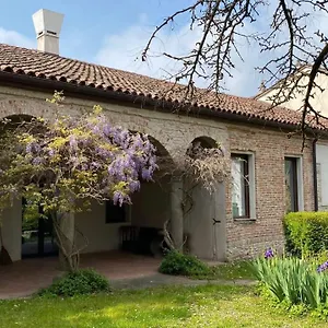 Borgo Buzzaccarini Rocca Di Castello Séjour à la ferme